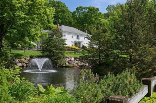 1 French Farm Rd, Norwalk, CT 06850 exterior