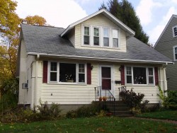 4 Ridgeway Ter, Newton, MA 02461 exterior