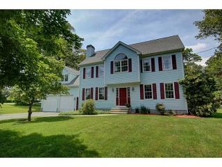 3 Shelter Ln, Cumberland, RI 02864 exterior