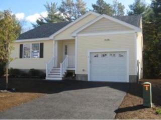 6 Rangeway Dr, Rochester, NH 03868 exterior