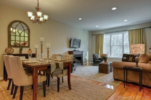 16 Oak Meadow Dr, Brookfield Center, CT 06804 exterior