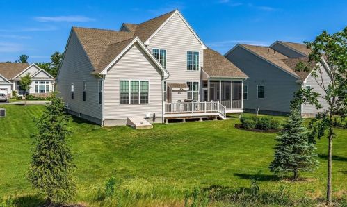 60 Pine Tree Dr, Methuen, MA 01844 exterior