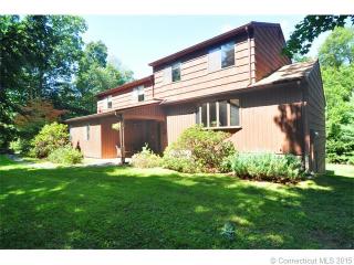 26 Windham Dr, Simsbury, CT 06070 exterior
