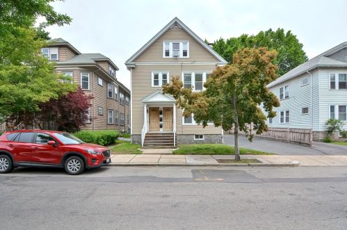 28 Bexley Rd, Roxbury-Xing, MA 02131 exterior