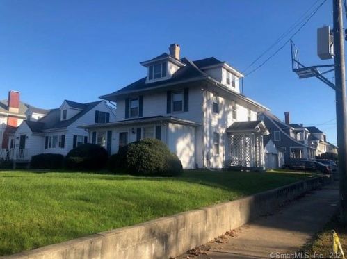 2010 Park Ave, Bridgeport, CT 06604 exterior