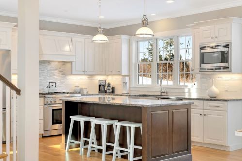 533 Seamans Rd, New London, NH 03257 exterior