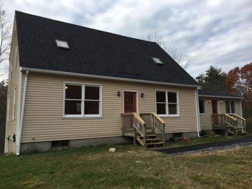 1271 Montalona Rd, Goffstown, NH 03046 exterior