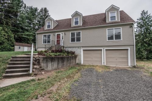 75 Burt Dr, Middlefield, CT 06455 exterior