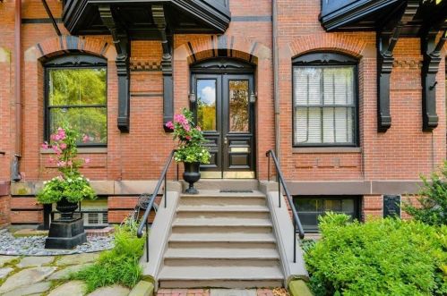 286 Marlborough St, Roxbury-Xing, MA 02116 exterior