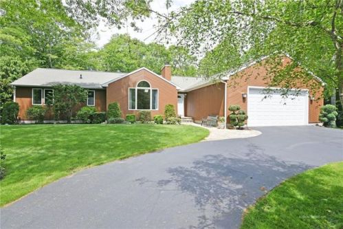 24 Jeannette Ct, Exeter, RI 02817 exterior