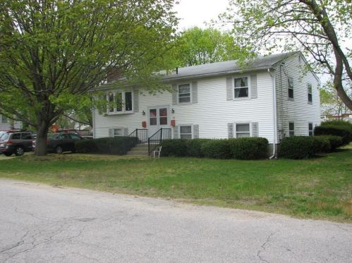 355 Natick Ave, Warwick, RI 02886 exterior