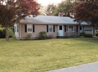 20 Honeywell Ln, Cumberland, RI 02864 exterior