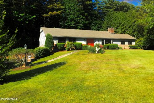 75 Hill Province Rd, Wmstown, MA 01267 exterior