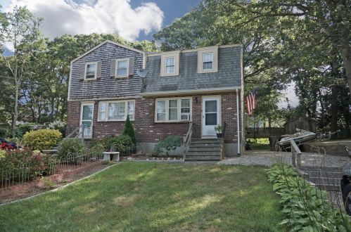 42 Melville Rd, Yarmouth, MA 02664 exterior