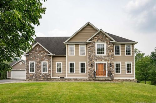 85 Great Oak Dr, Kensington, CT 06037 exterior