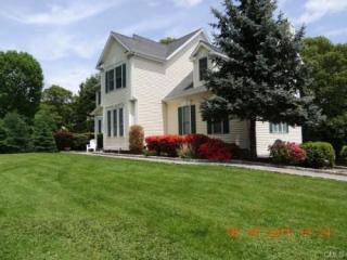 5430 Main St, Stratford, CT 06614 exterior