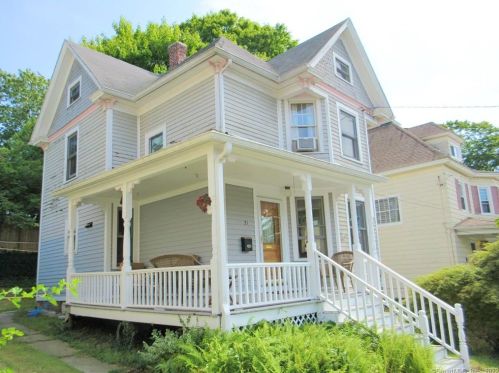 21 Berkeley Ave, United States Coast Guard Ac, CT 06320 exterior