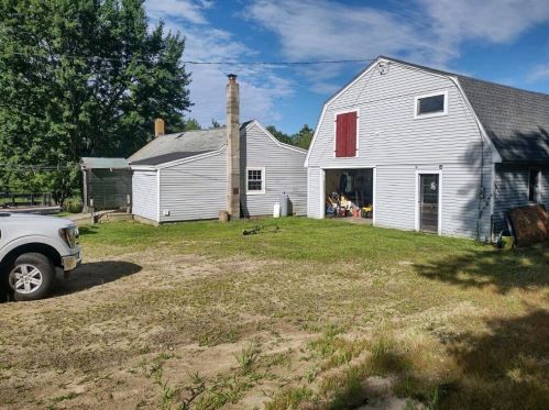 40 Thurston Rd, Milton, NH 03851 exterior