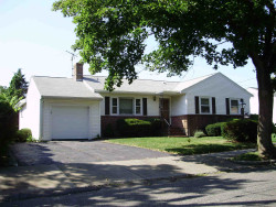 18 Joseph Rd, Newton, MA 02460 exterior