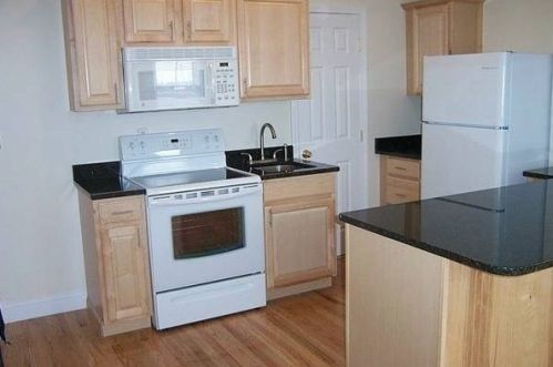 702 Massachusetts Ave, Roxbury Xing, MA 02118 exterior