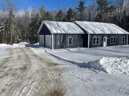 84 Birchwood Dr, Sabattus, ME 04280 exterior