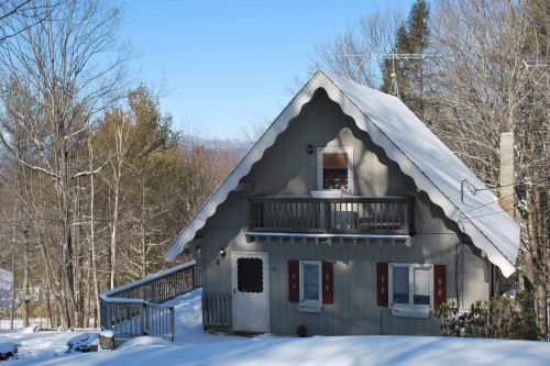 10 Franconia Dr, New Durham, NH 03855 exterior