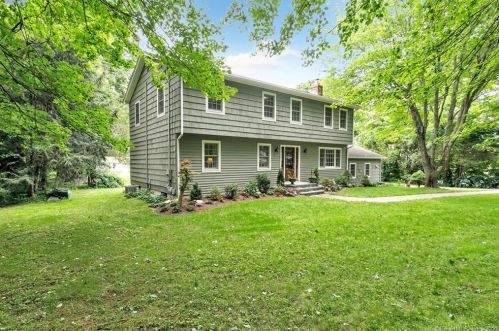 12 Purdy Hill Rd, Upper Stepney, CT 06468 exterior