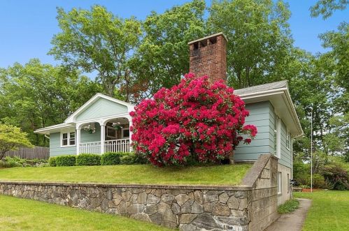 38 Greenhalge St, Worcester, MA 01604 exterior