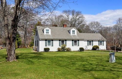 4531 Old Post Rd, Charlestown, RI 02813 exterior