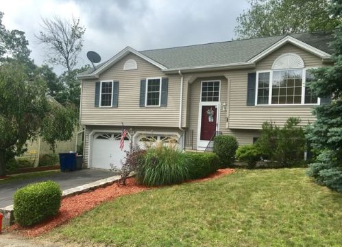 47 Mountain Laurel Dr, Waterbury, CT 06704 exterior