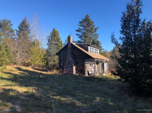 188 Leach Point Rd, Perry, ME 04667 exterior