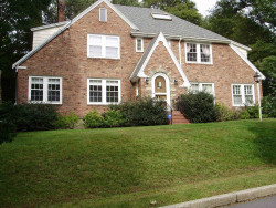 15 White Oak Rd, Newton, MA 02468 exterior