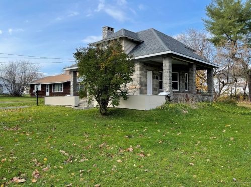 9 School St, Presque-Isle, ME 04769 exterior