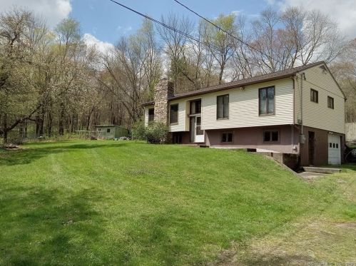 1089 Windham Rd, South-Windham, CT 06266 exterior