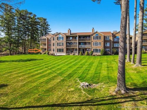 37 Turtle Run Rd, Winthrop, ME 04364 exterior