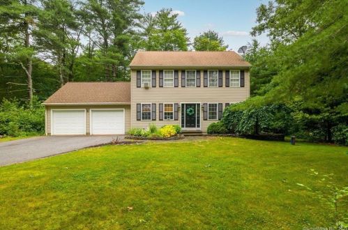 86 Pleasant View Dr, Killingly, CT 06241 exterior
