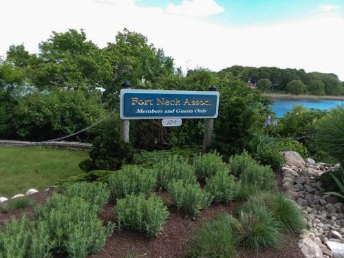 4570 Old Post Rd, Charlestown, RI 02813 exterior