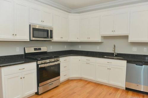 52 Brookview Cir, Bristol, CT 06010 exterior