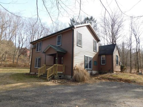 437 Birch Mountain Rd, Manchester, CT 06040 exterior