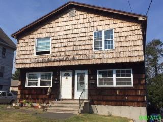 37 Velvet St, Bridgeport, CT 06610 exterior
