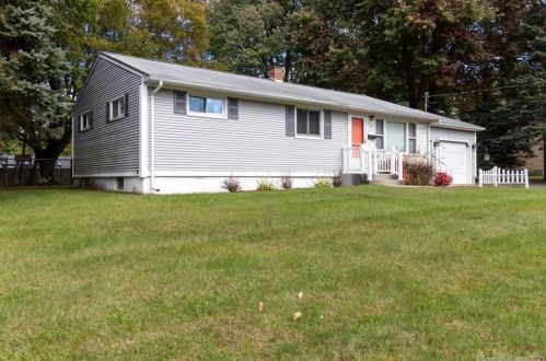 90 Till St, Enfield, CT 06082 exterior