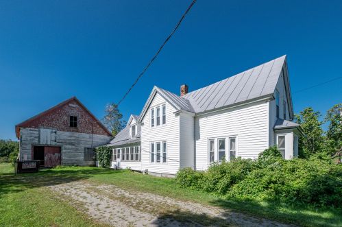 114 Upper Main St, Norridgewock, ME 04957 exterior