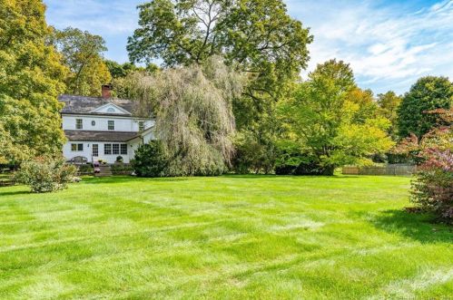 27 Wakelee Rd, Roxbury, CT 06783 exterior