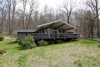 16 Pepper Pond Rd, Sherman, CT 06784 exterior