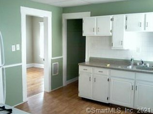 74 Trowel St, Bridgeport, CT 06607 exterior