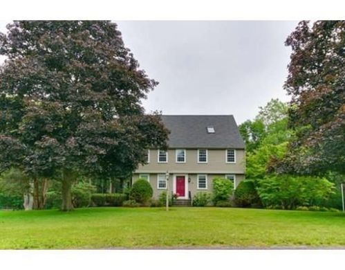 20 Spruce Rd, Medway, MA 02053 exterior