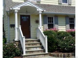 599 Reef Rd, Fairfield, CT 06824 exterior