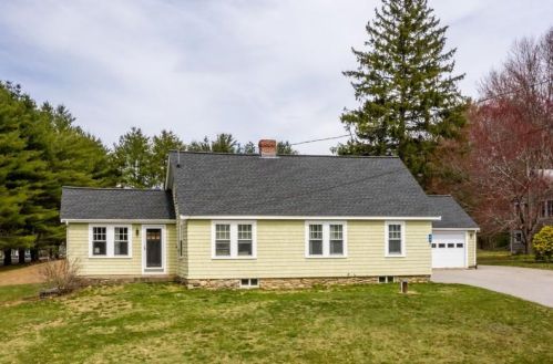 46 Whittier St, Newton, NH 03858 exterior