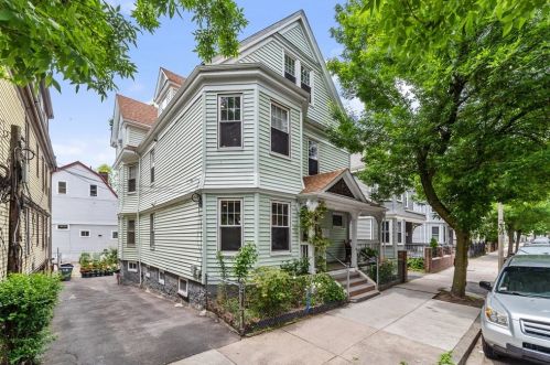 113 Hancock St, Roxbury-Xing, MA 02125 exterior