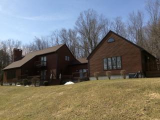1707 Hidden Valley Rd, Shaftsbury, VT 05262 exterior